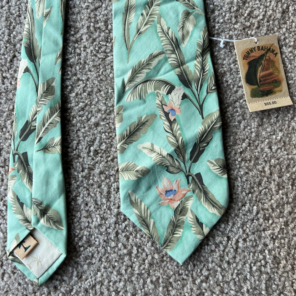 NWT Tommy Bahama Silk Tie. Aqua, green & peach. Perfect 4 spring/summer wedding
